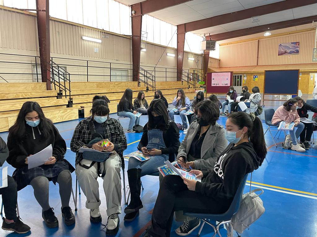 Jornada de Liderazgo, para estudiantes y equipo directivo, en Puerto Natales